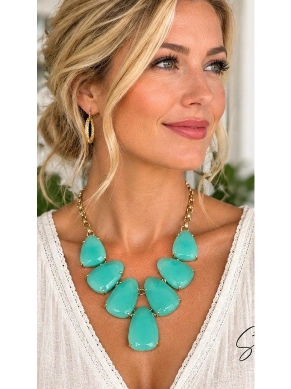 Kendra Scott Harlow Green Chalcedony Stone Gold Tone Statement Bib Necklace